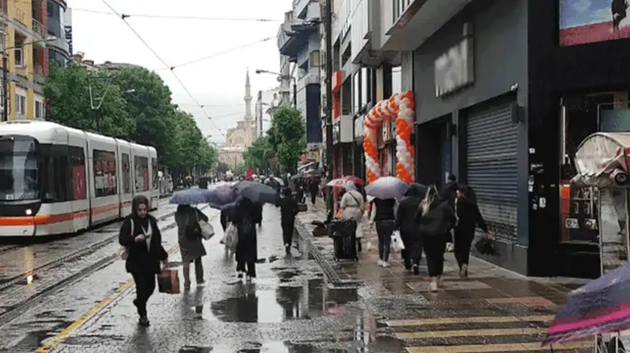Eskişehir İçin Şiddetli Gök Gürültülü Yağış Uyarısı!