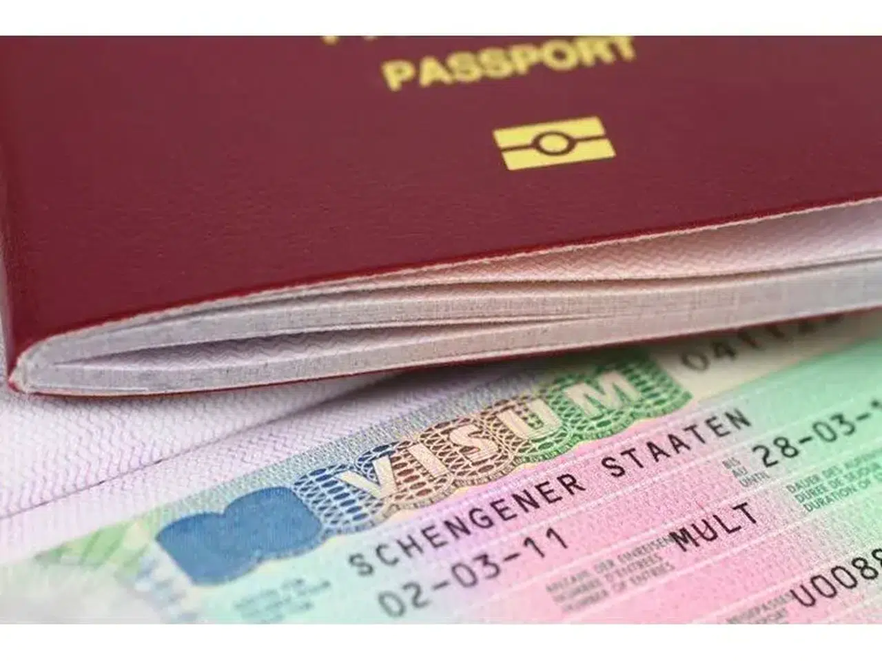 Avrupa'da pasaport damgası uygulaması dönemi sona eriyor: Yeni sistem yarın devreye giriyor!