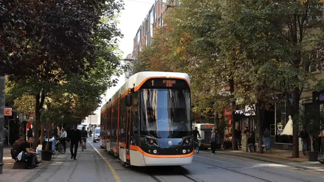 ESTRAM duyurdu: Tramvay sefer saatlerinde yeni düzenleme