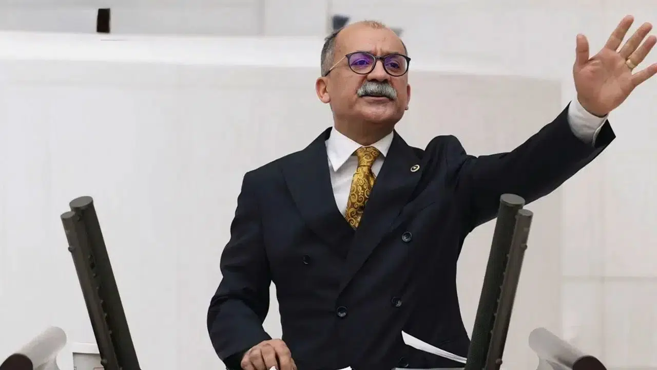 CHP'li Arslan: "Genel Başkanımız Özgür Özel’in; yani Halkın iradesinin yanındayız"