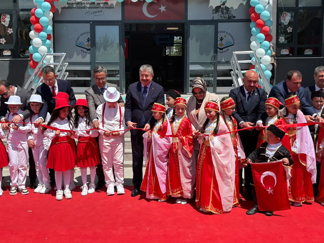 Eskişehir’e yeni okul yatırımı: 720 öğrencilik ilkokulun açılışı yapıldı