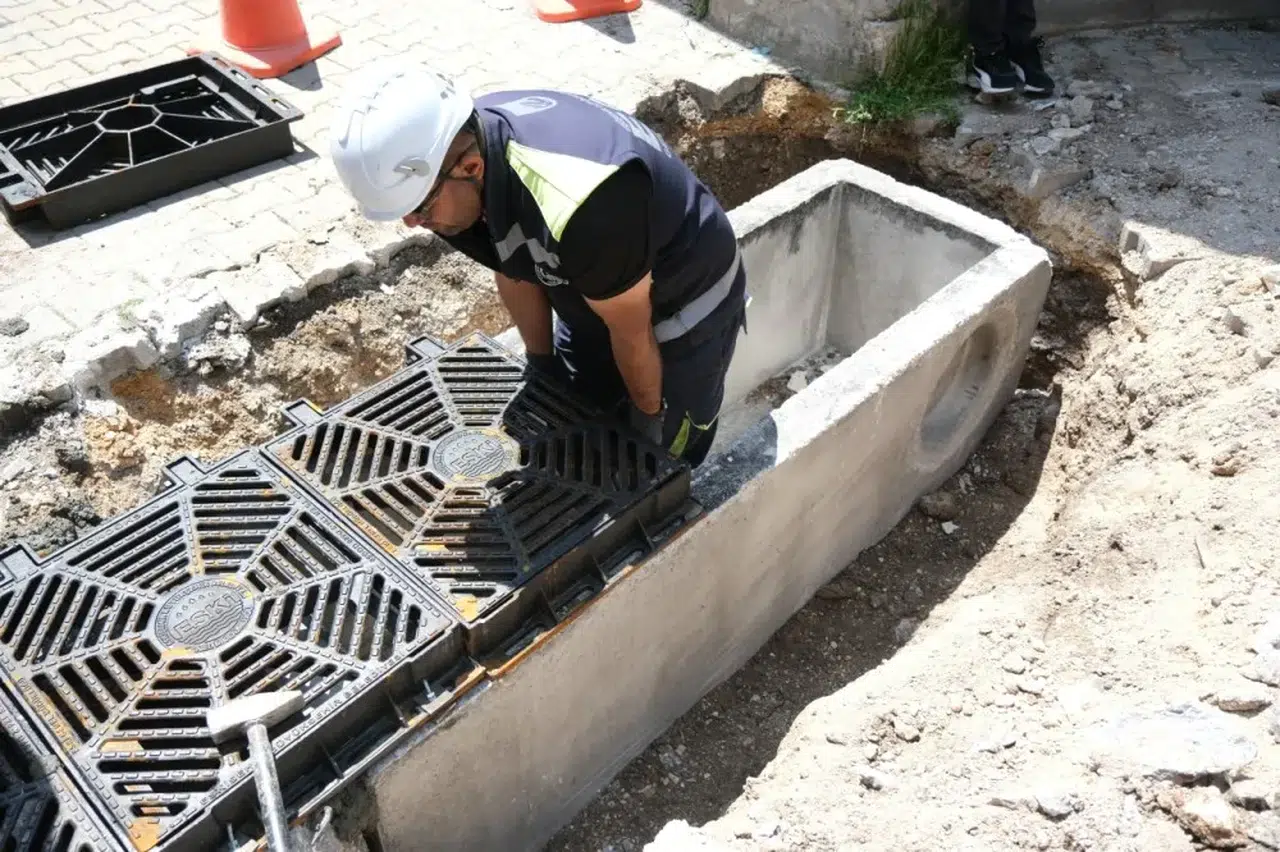 ESKİ’den yağışlara karşı önlem: 5 ayda 193 yeni ızgara yapıldı