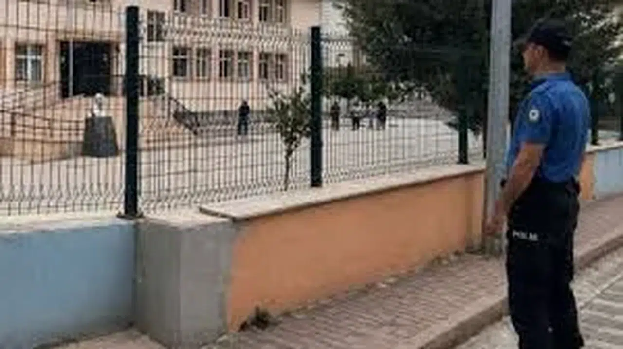 Eskişehir’de okul çevrelerine yakın takip: 444 kişi sorgulandı