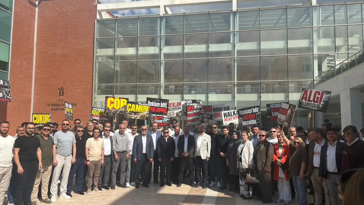 AK Parti Grubu'ndan Ahmet Ataç yönetimine sert çıkış: "Biz susturularak geri adım atacak insanlar değiliz"