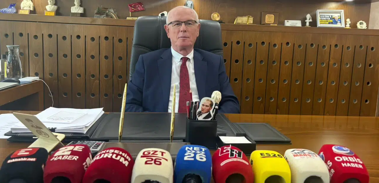 Kazım Kurt: "Şu anda partimizin karşı karşıya olduğu durum bir hukuk katliamıdır"