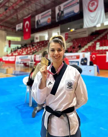 Eskişehirli Atlet, 22 Kez Şampiyonlukla Tarihe Geçti!