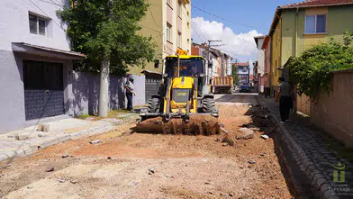 Tepebaşı’nda yol bakım ve onarım çalışmaları devam ediyor