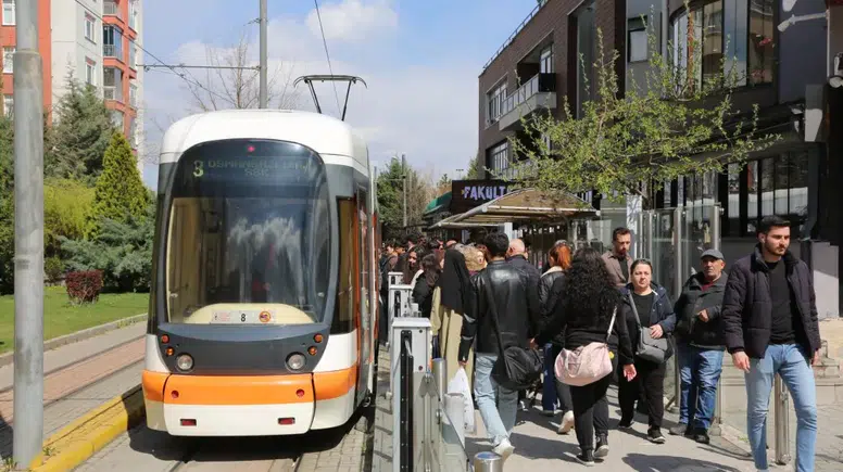 Eskişehir'de tramvay kullanacaklar dikkat! Seferler bir günlüğüne durdurulacak