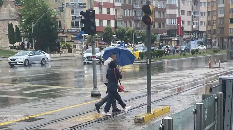 Eskişehir’de yağışlı hava etkisini sürdürüyor