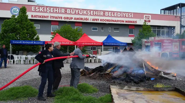 Eskişehir Büyükşehir’den kapsamlı yangın eğitimi