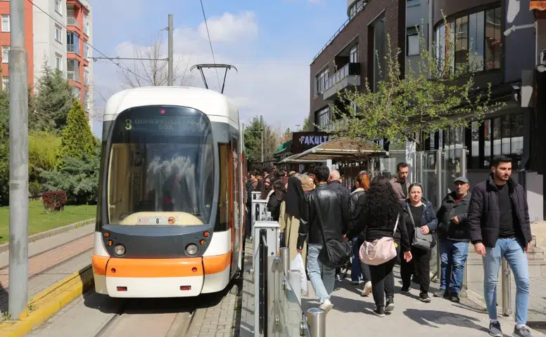 Eskişehir'de tramvay kullanacaklar dikkat! Seferler bir günlüğüne durdurulacak