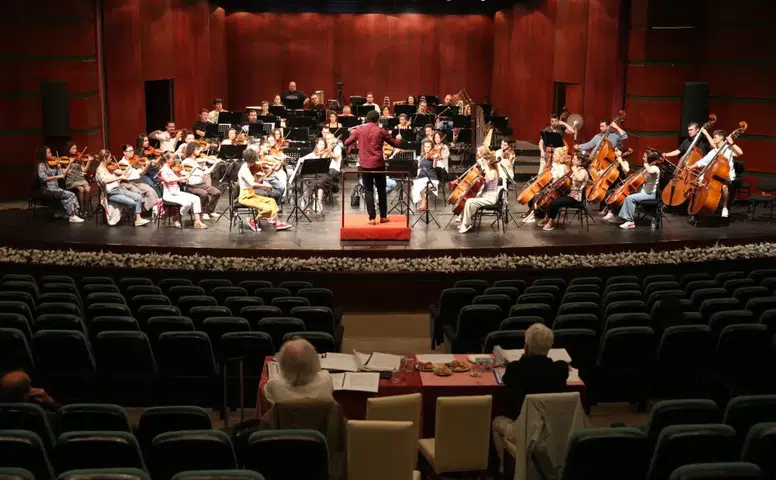 Gürer Aykal Orkestra Şefliği Yarışması’nda büyük finale geri sayım başladı